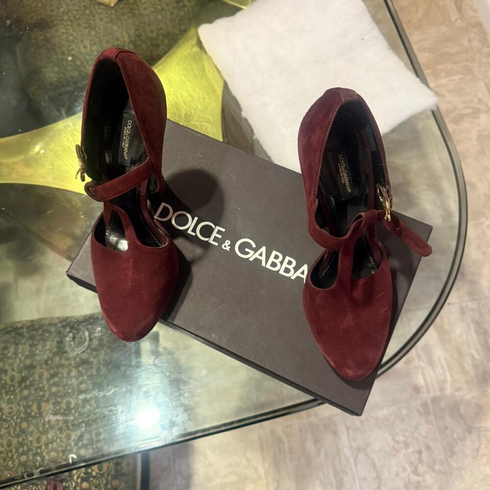 Women - New and never worn Dolce and Gabbana wine Mary Jane style shoes.